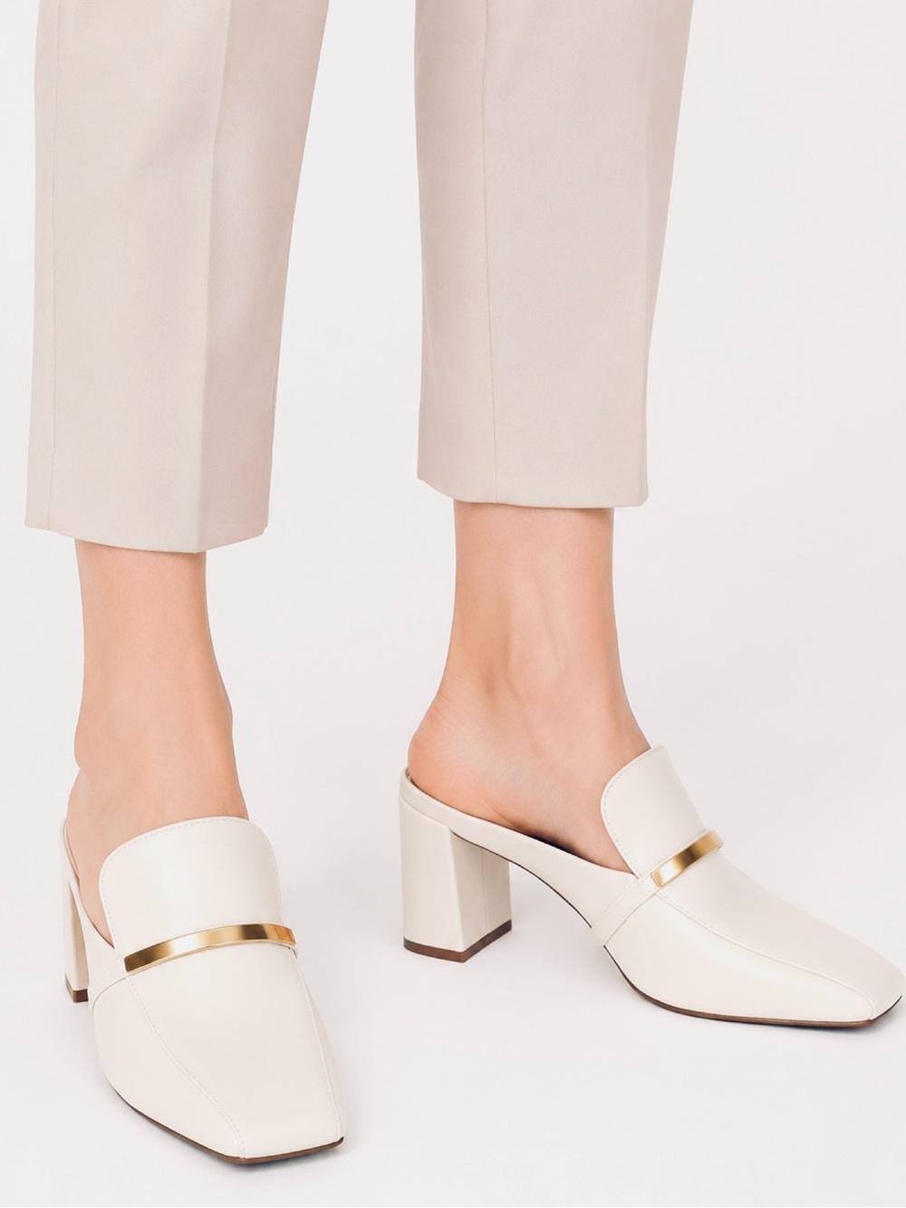 Giani Bernini “Donyell” Ivory Block-Heel Mule